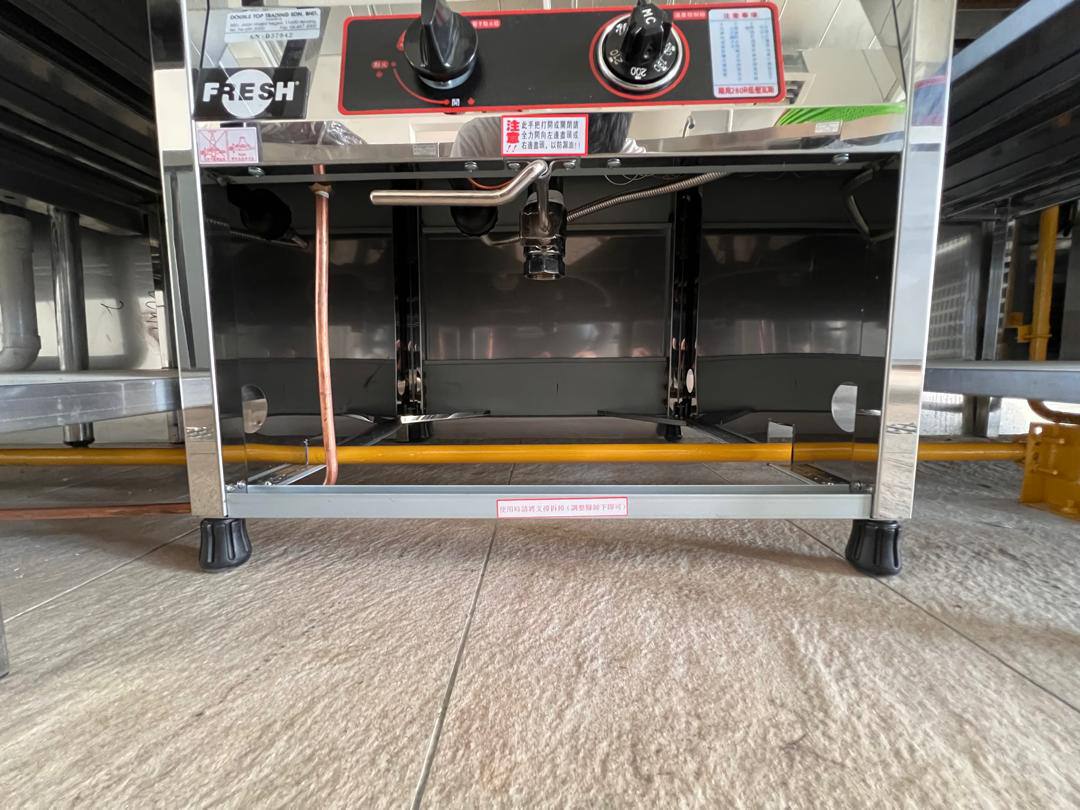 Commercial kitchen installation photo 37