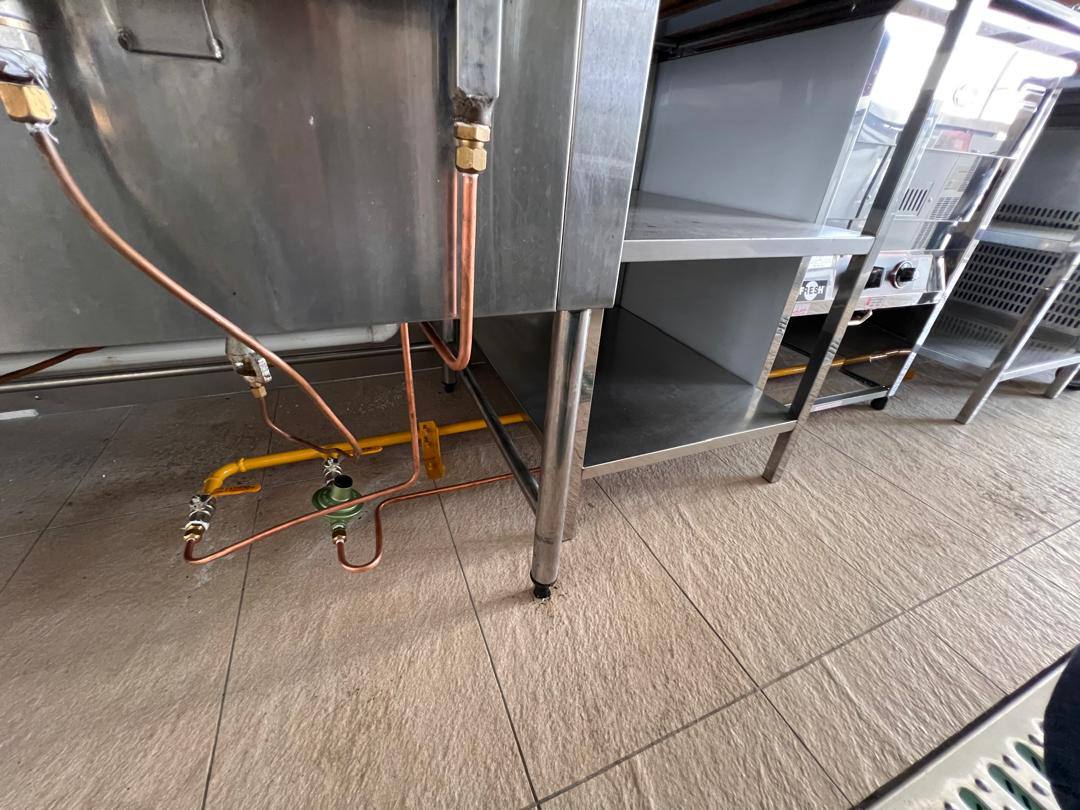 Commercial kitchen installation photo 39