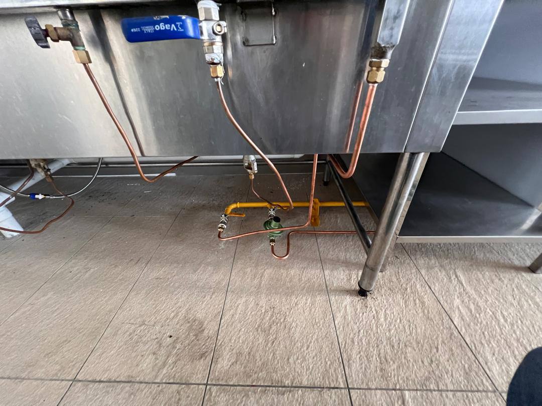 Commercial kitchen installation photo 40
