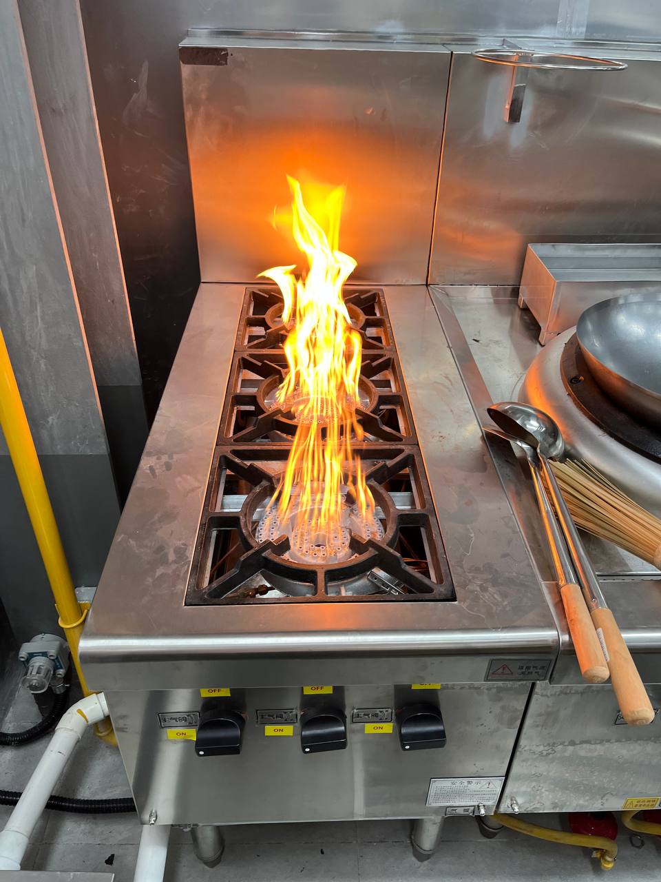 Commercial kitchen installation photo 50