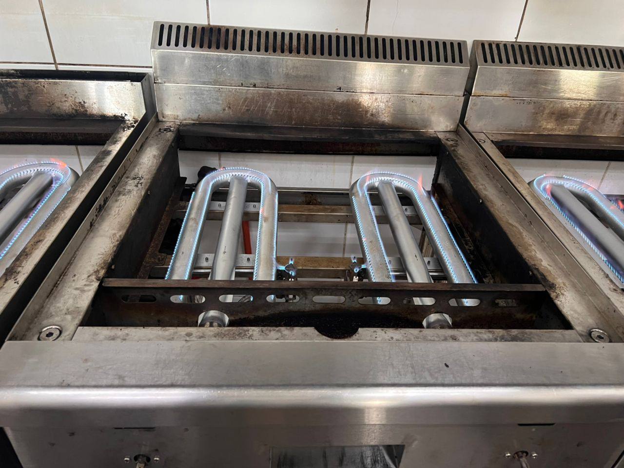Commercial kitchen installation photo 54
