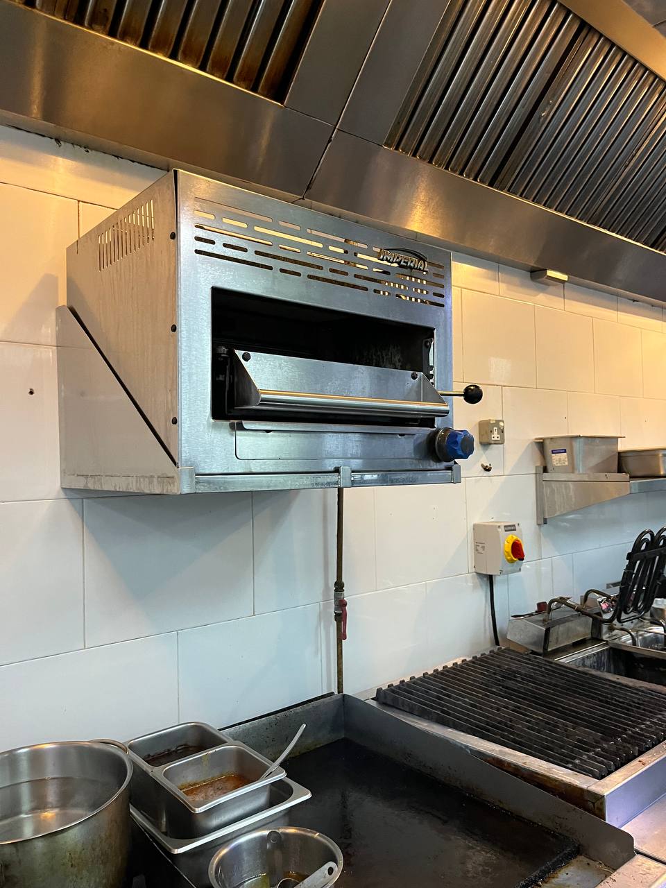 Commercial kitchen installation photo 84