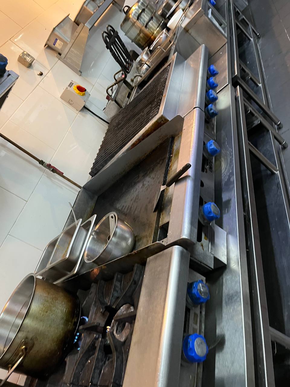 Commercial kitchen installation photo 85