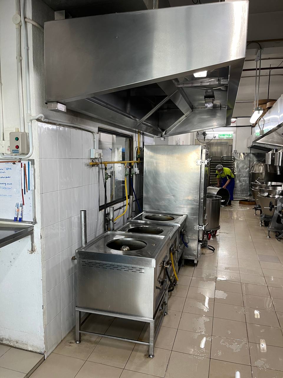 Commercial kitchen installation photo 94