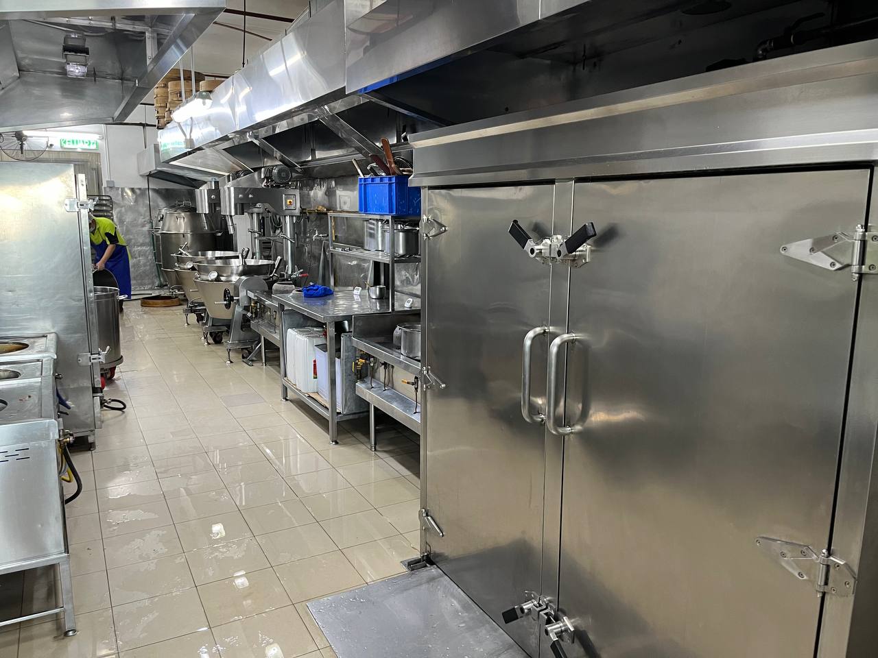 Commercial kitchen installation photo 95