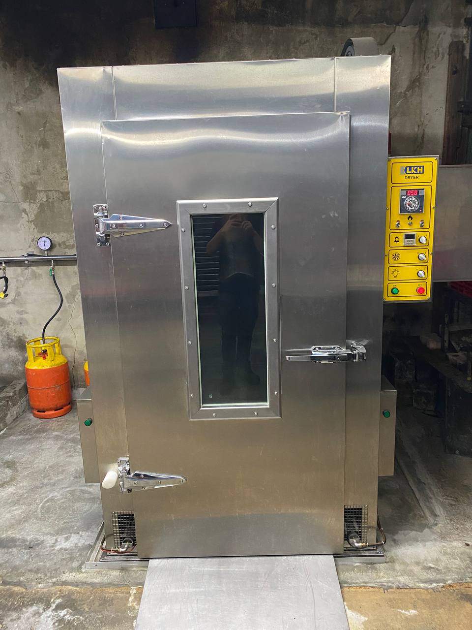 Commercial kitchen installation photo 98