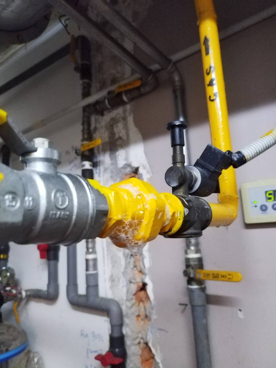 Gas pipeline installation photo 14